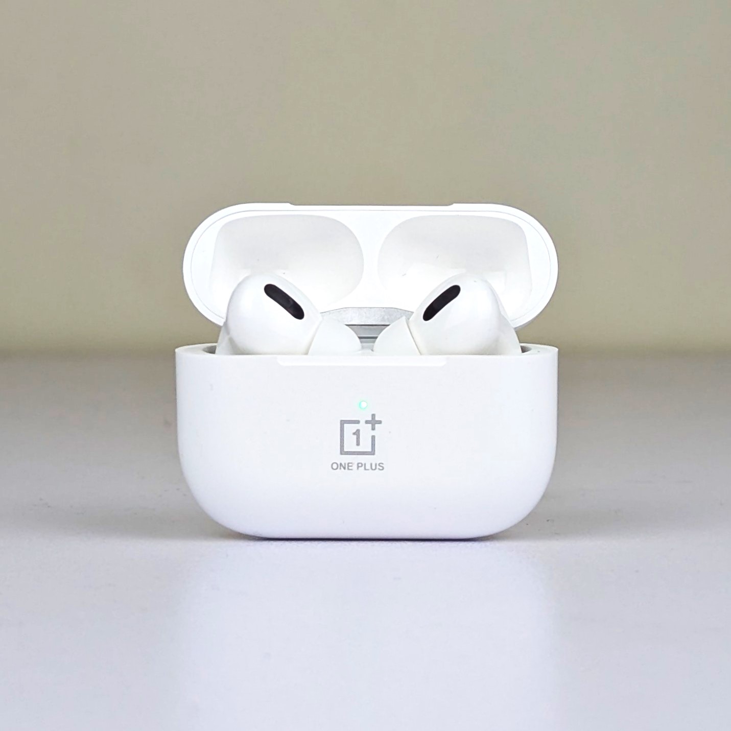 One Plus AirRO3 Wireless Bluetooth Earbuds